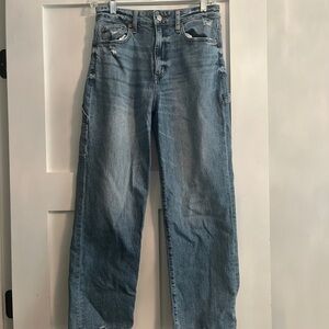 Daze Women's Straight Leg Distressed Jeans with hammer loop - Blue